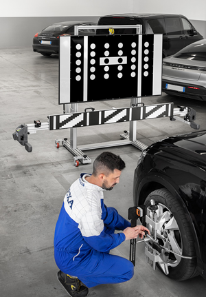 RCCS 3 with Monitor - The Digital Innovation for Calibrating ADAS